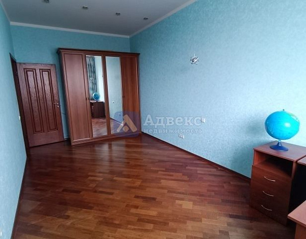 Квартира 3-комн., 124.2 м²