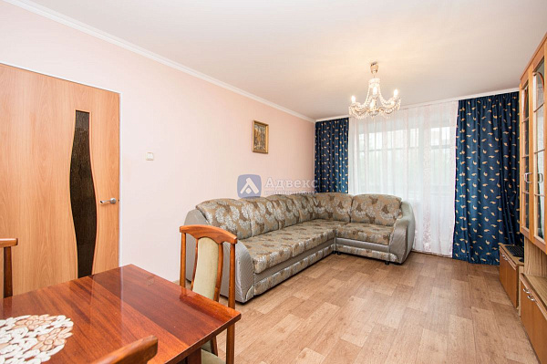 Квартира 3-комн., 93 м²