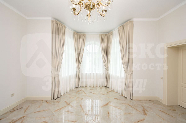 Коттедж 410 м²