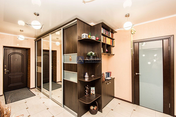 2-к квартира, 74 кв.м.