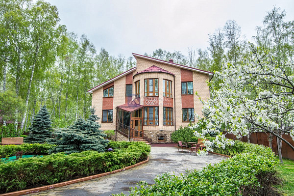 Дом, 451.6 кв.м. Дом, 451.6 кв.м.