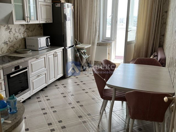 Квартира 2-комн., 81.7 м²