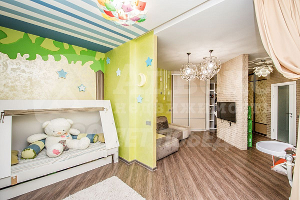 Квартира 3-комн., 119 м²