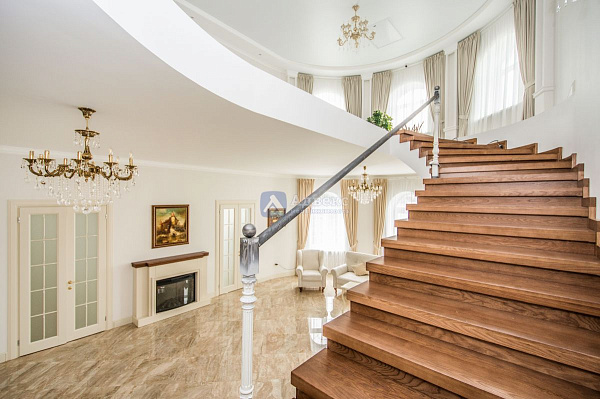 Коттедж 410 м²