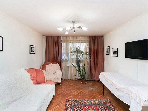 4-к квартира, 104 кв.м.