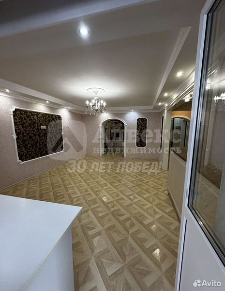Квартира 4-комн., 121.6 м²
