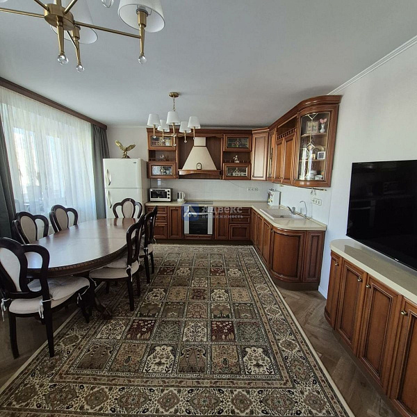 4-к квартира, 162 кв.м.