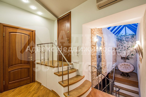 Квартира 4-комн., 185.3 м²