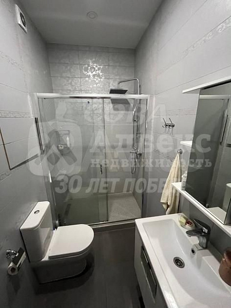 Квартира 3-комн., 122 м²