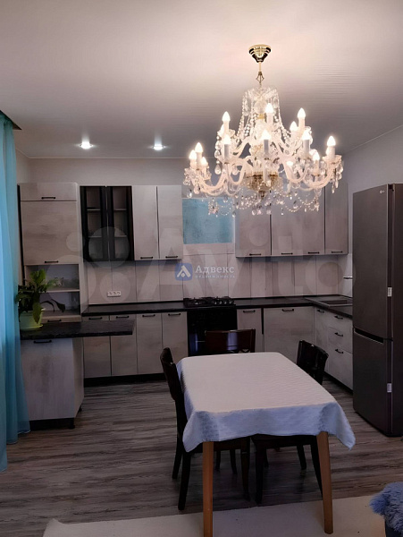 Коттедж 100 м²