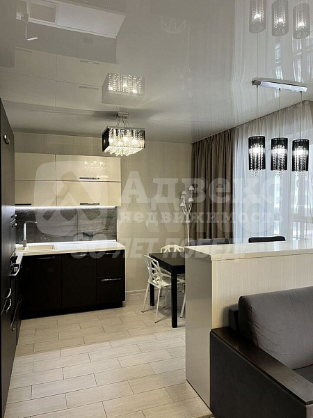 Квартира 3-комн., 76.3 м²
