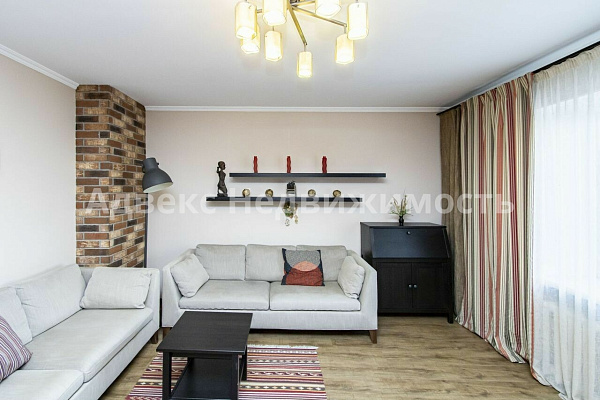 Квартира 3-комн., 85 м²