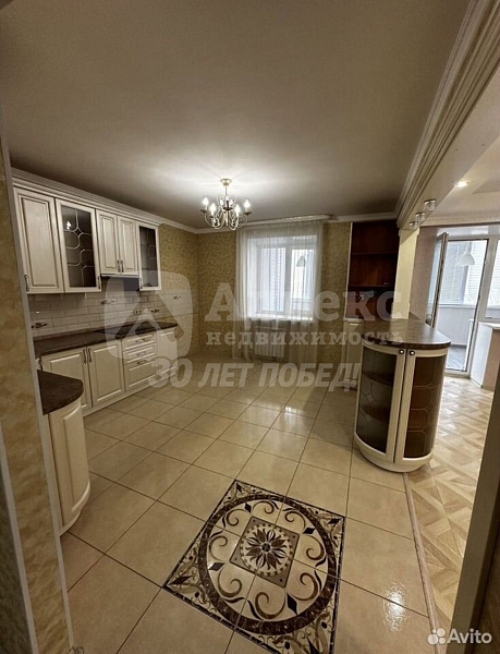 Квартира 4-комн., 121.6 м²