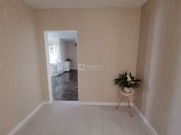 Квартира 3-комн., 145.1 м²