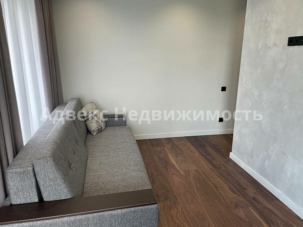 Квартира 3-комн., 130.7 м²