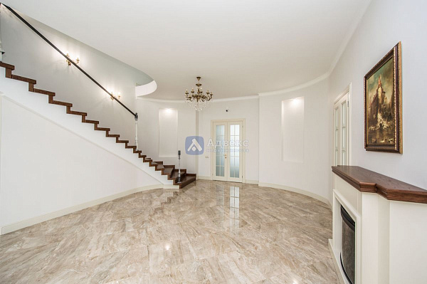 Коттедж 410 м²