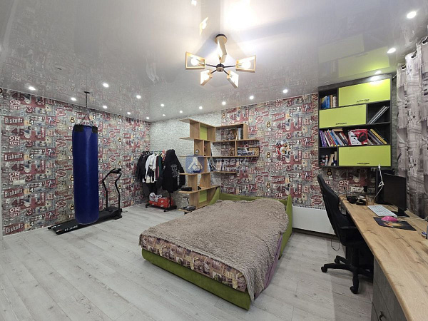 Квартира 3-комн., 111 м²