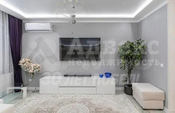 Квартира 3-комн., 126 м²