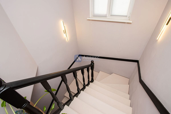 Дом, 230 кв.м.