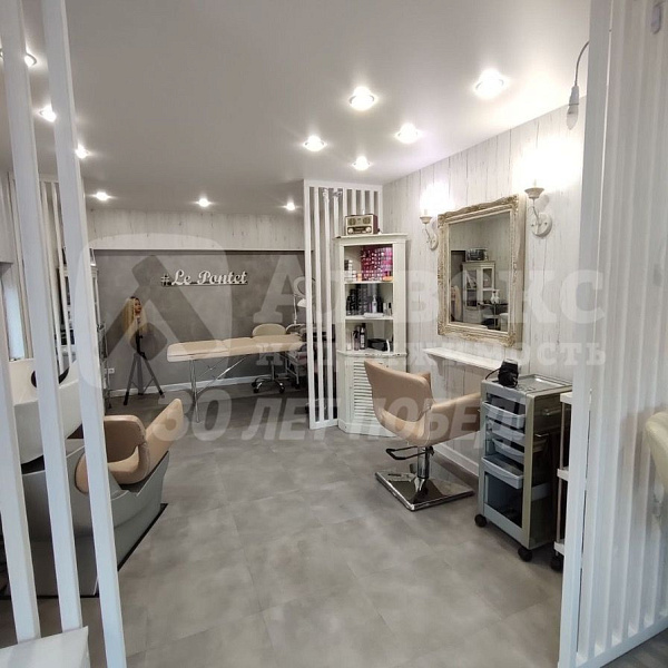 Коттедж 240 м²