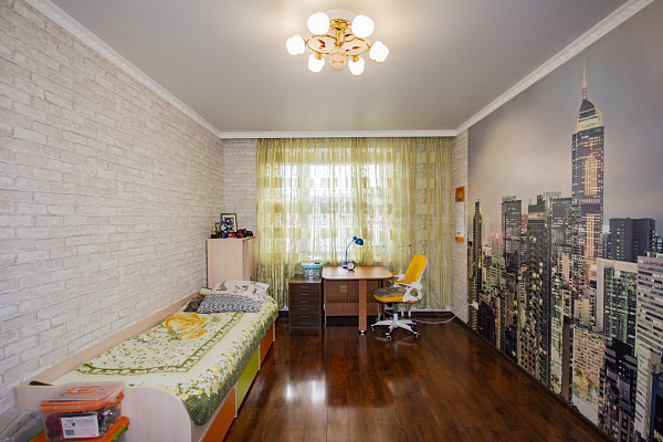 Квартира 3-комн., 90.1 м²