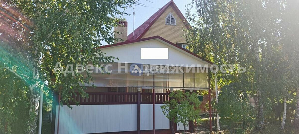 Коттедж 210 м²