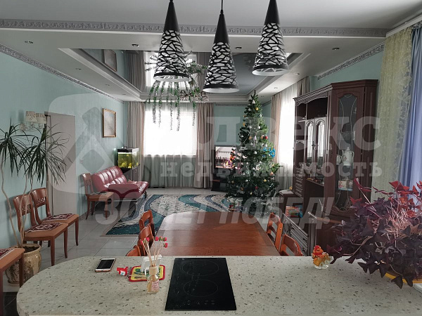 Коттедж 207 м²