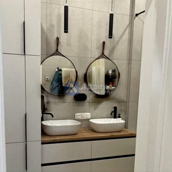 Квартира 2-комн., 81.5 м²