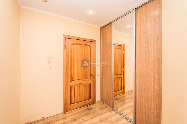 Квартира 3-комн., 107.7 м²
