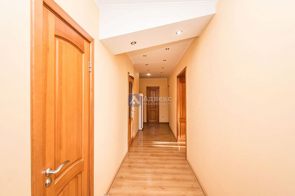 Квартира 3-комн., 107.7 м²