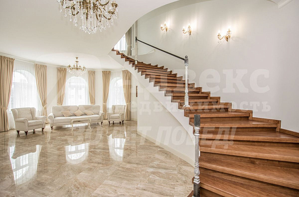 Коттедж 410 м²