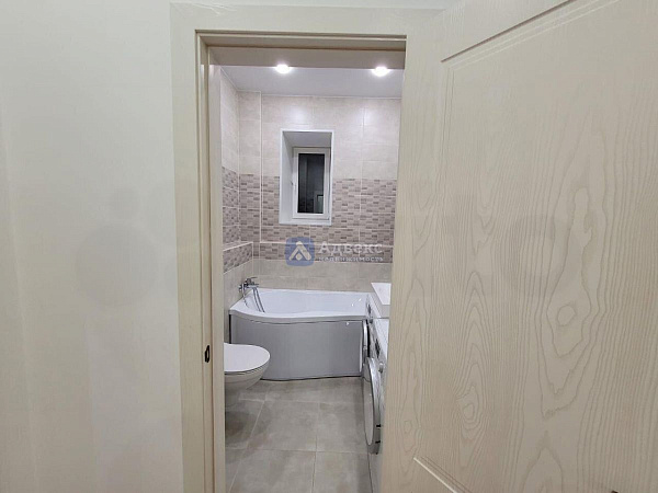 Квартира 3-комн., 101 м² Квартира 3-комн., 101 м²
