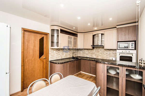 Квартира 3-комн., 91 м²