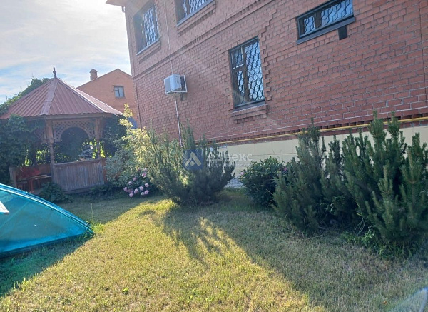 Коттедж 335 м² Коттедж 335 м²