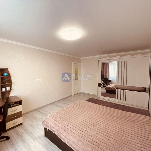 Квартира 3-комн., 92 м²