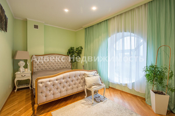 Квартира 4-комн., 185.3 м²