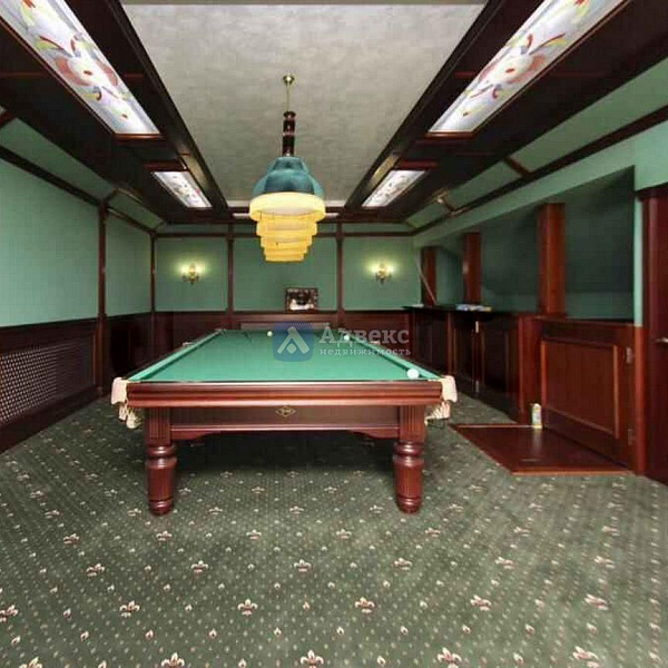 Коттедж 260 м²