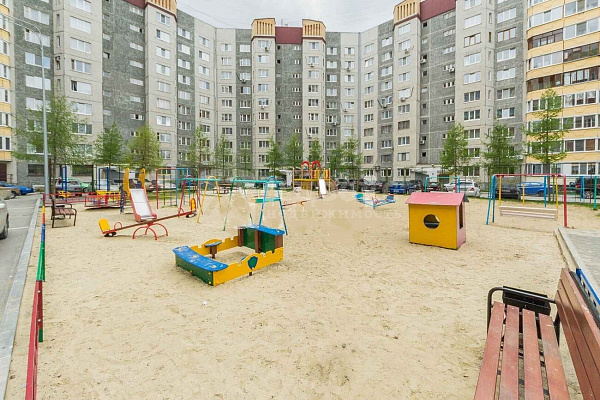 Квартира 2-комн., 81.5 м²