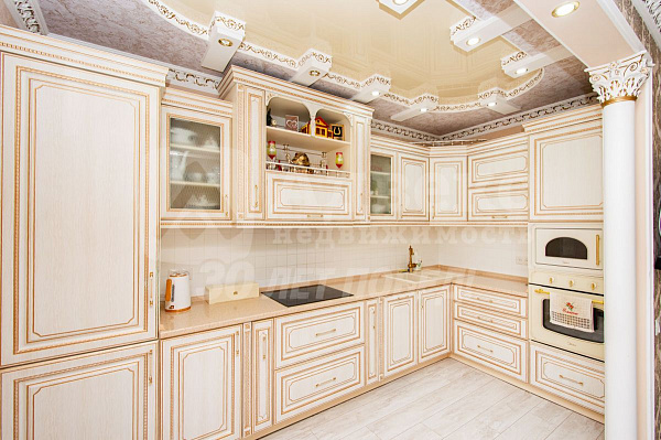 Квартира 2-комн., 80 м²