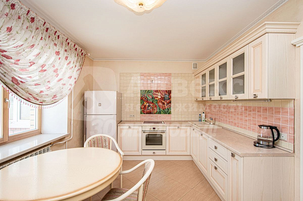 Квартира 2-комн., 80 м²