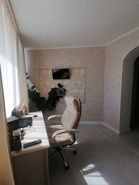 Квартира 3-комн., 145.1 м²