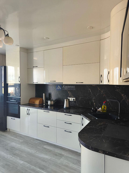 Квартира 3-комн., 92.4 м²