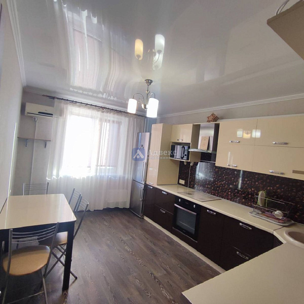Квартира 2-комн., 64.7 м²