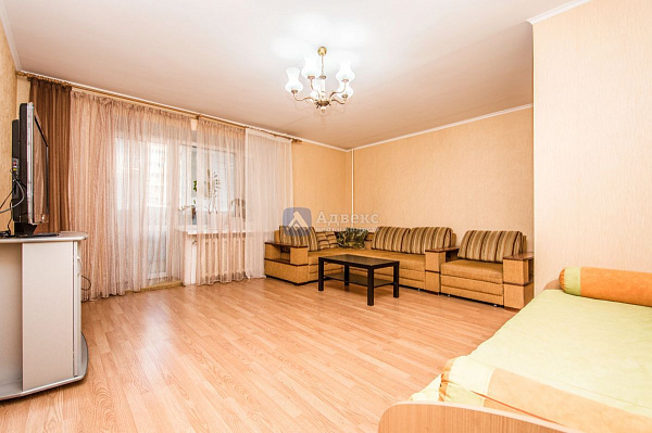 Квартира 3-комн., 91 м²