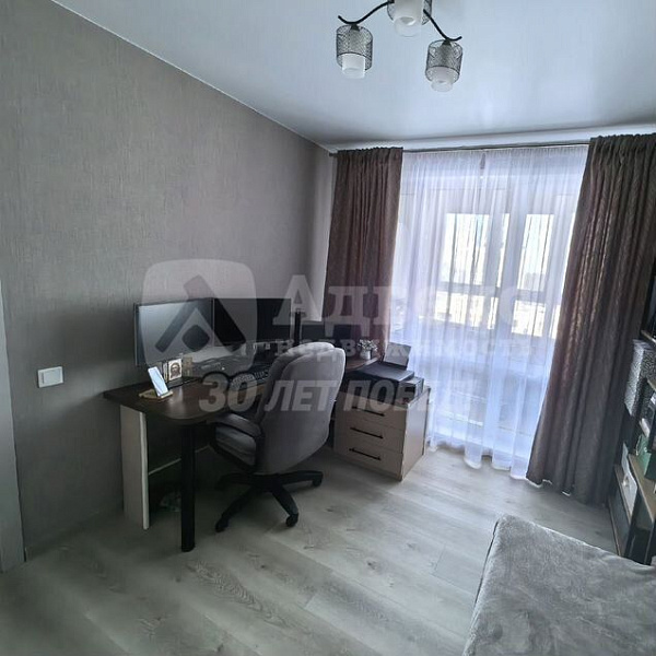 Квартира 3-комн., 81.2 м²