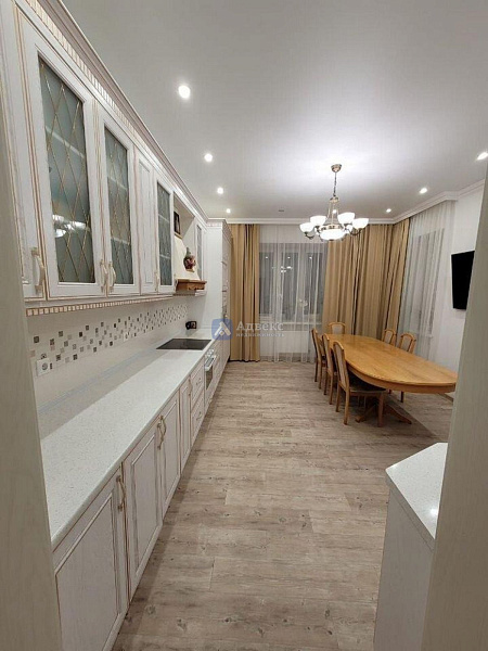 Квартира 3-комн., 101 м² Квартира 3-комн., 101 м²
