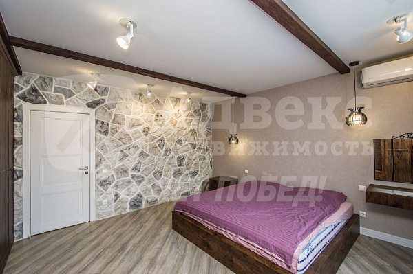 Квартира 3-комн., 117 м²