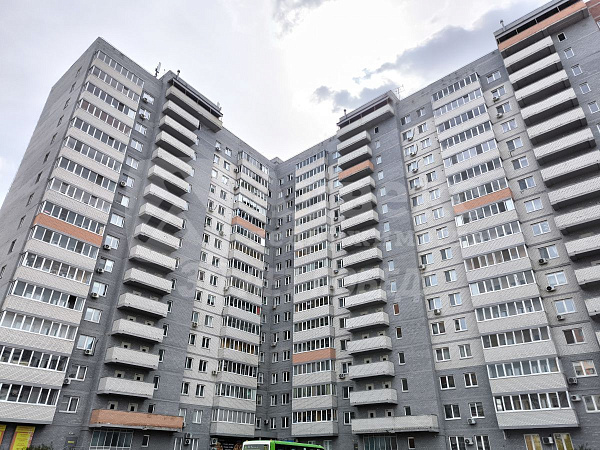 Квартира 3-комн., 77 м²
