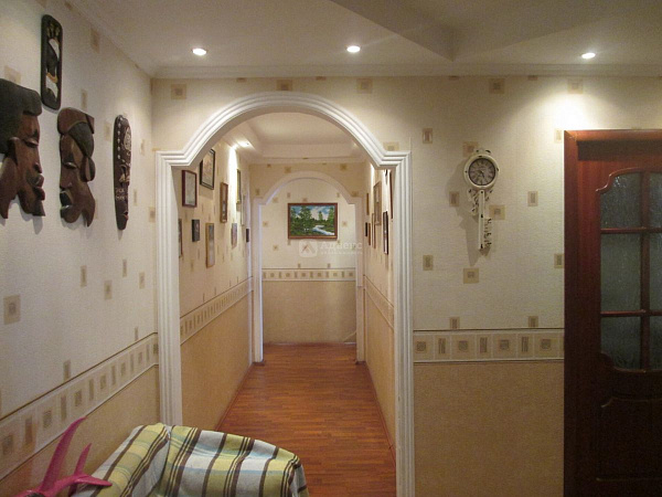 Квартира 3-комн., 93.1 м²