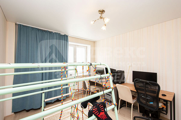 Квартира 3-комн., 77 м²